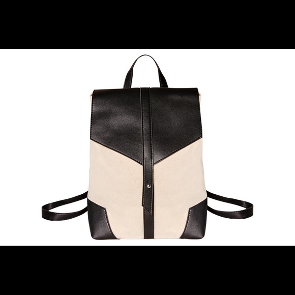 Deux Lux Handbags - Deux Lux Demi Backpack